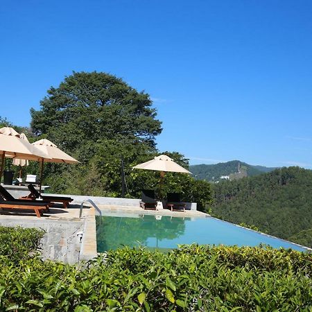 The Secret Ella Hotel Passara Bagian luar foto