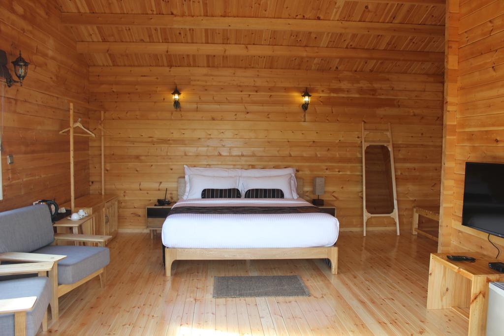 The Secret Ella Hotel Passara Bagian luar foto