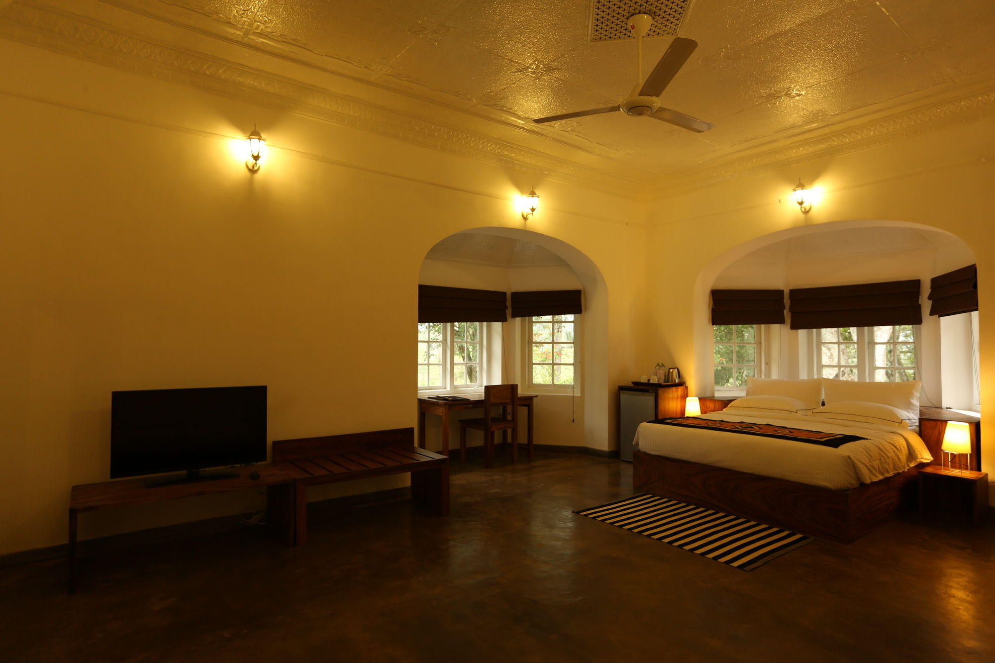The Secret Ella Hotel Passara Bagian luar foto
