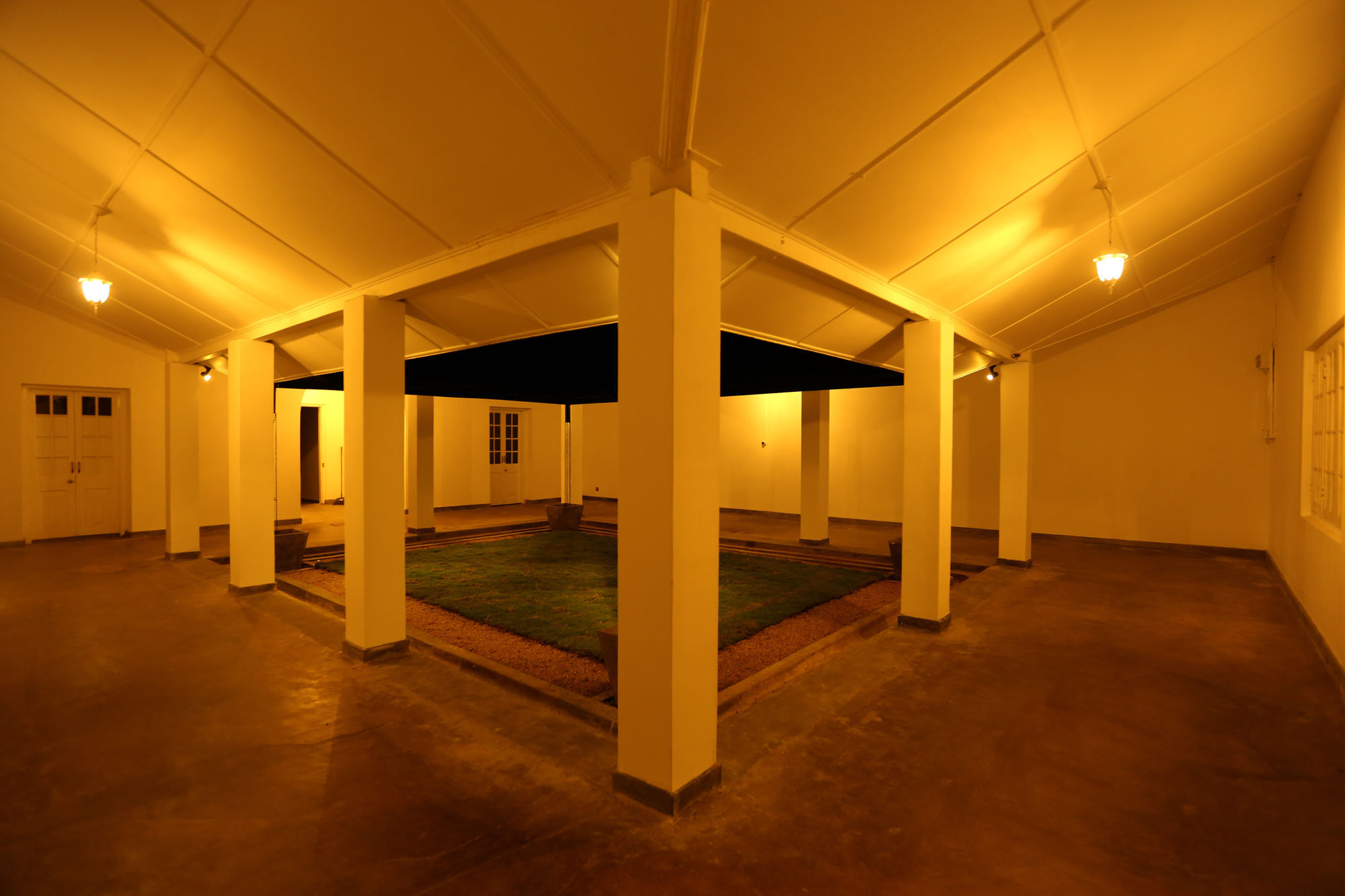 The Secret Ella Hotel Passara Bagian luar foto