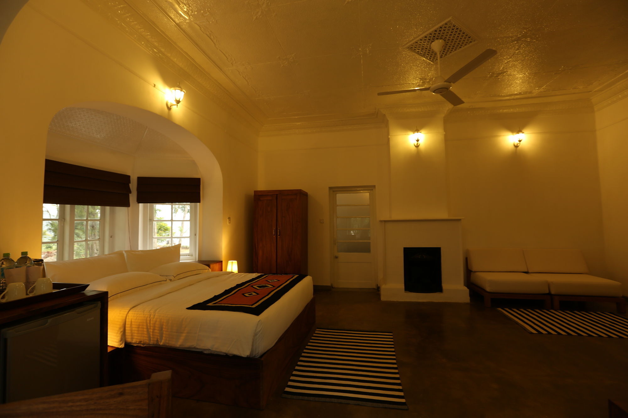 The Secret Ella Hotel Passara Bagian luar foto